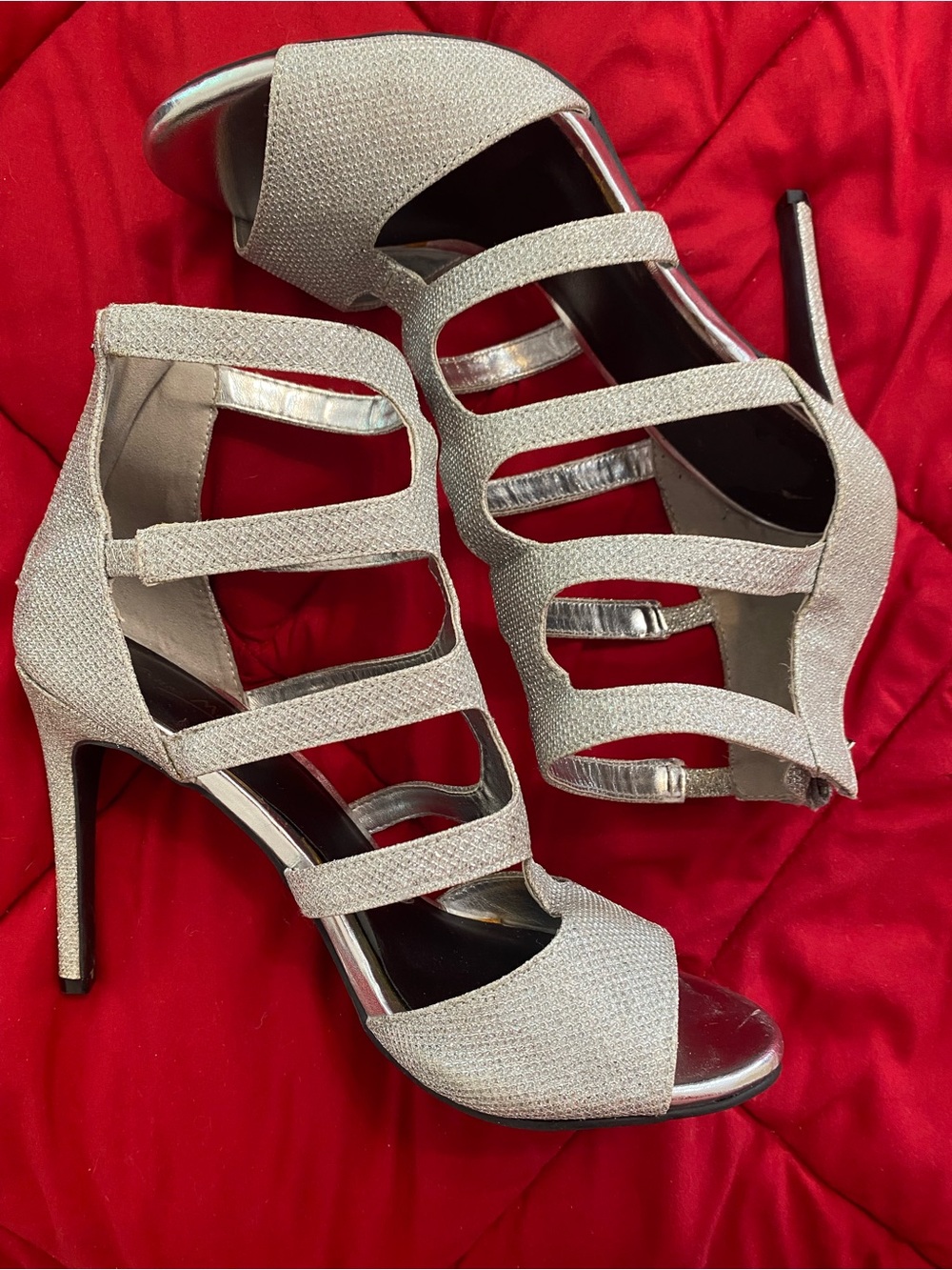 Anne Michelle Glam Strappy Open-Toe High Heel Sandals in metallic Silver size 9